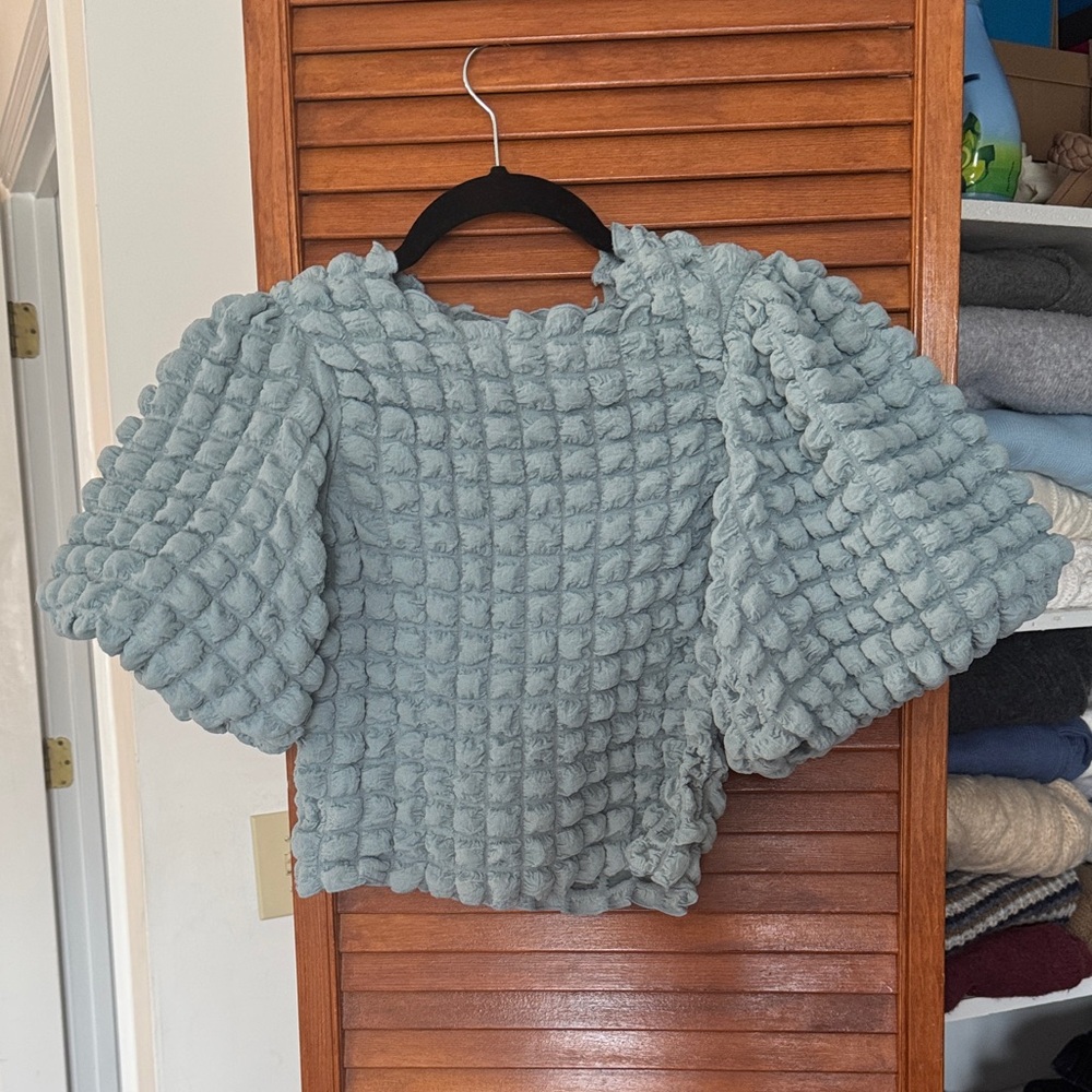 Textured Puff-Sleeve Top - Picture 3 of 7